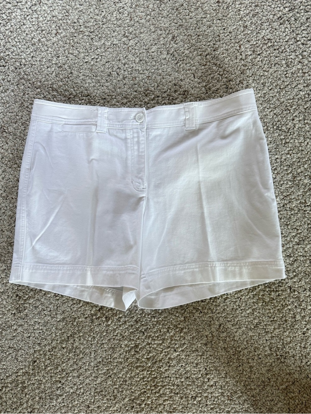 NWOT Jones New York White Stretch Cotton  Shorts